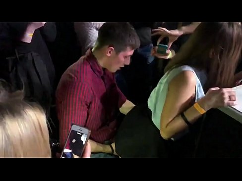 ❤️ Sess reali f'nightclub Russu. Tfajla Russa ta’ 18-il sena fl-anus u l-vaġina fucked f’nightclub ️❌ Porn biss fil-porn mt.mass-pr.ru
